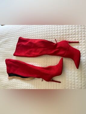 Jennifer Lopez Red Suede Pointed Pumps